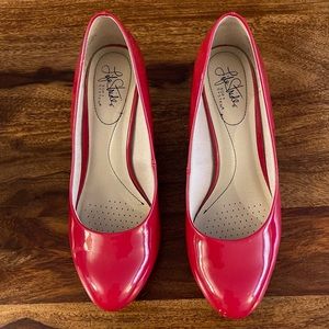 LifeStride Red Patent Pumps— 9.5W